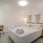 Emily 3* Páros